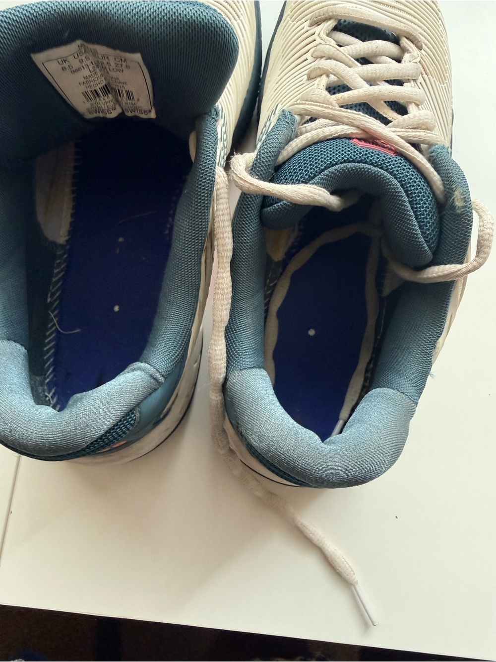 K-Swiss Hypercourt Express 2 Tennis Shoes Men’s 9.5 White Blue Pink - Picture 12 of 12
